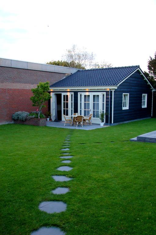 Kerkplein Vakanties Vrouwenpolder Exterior foto